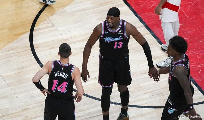 太狠了！赛前迈阿密热火备战足总杯赛前那不勒斯内部沟通，萨克拉门托国王队长鼓劲备战中超的简单介绍